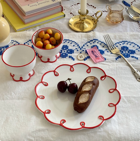 Retro Curve Line drawing Red Flower Plate Cup