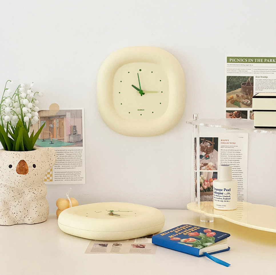 Cute Bubble Round Tagle Clock