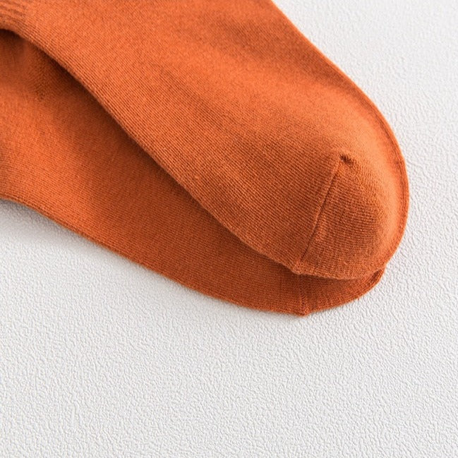 Daisy Flower Embroidery Ankle Socks