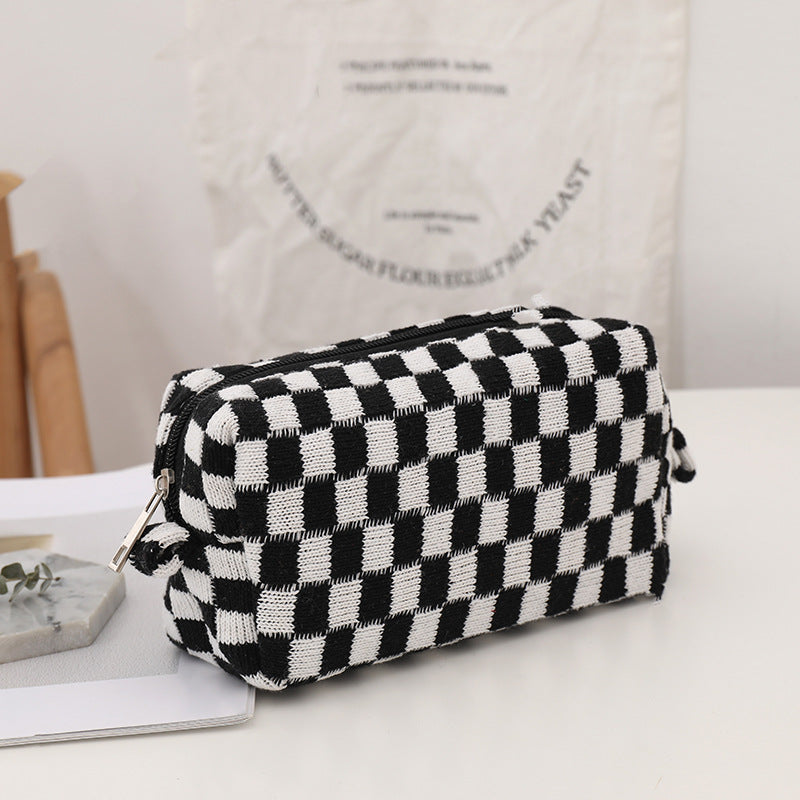 Checkered Knitted Cosmetic Case Bag
