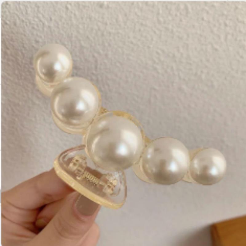 K-style Pearl Hair Claw