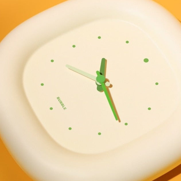 Cute Bubble Round Tagle Clock
