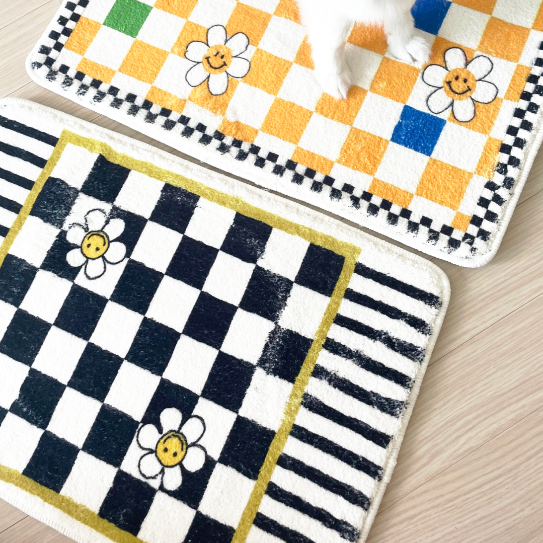 Smiley Daisy Checkered Bath Mat Decor Rug