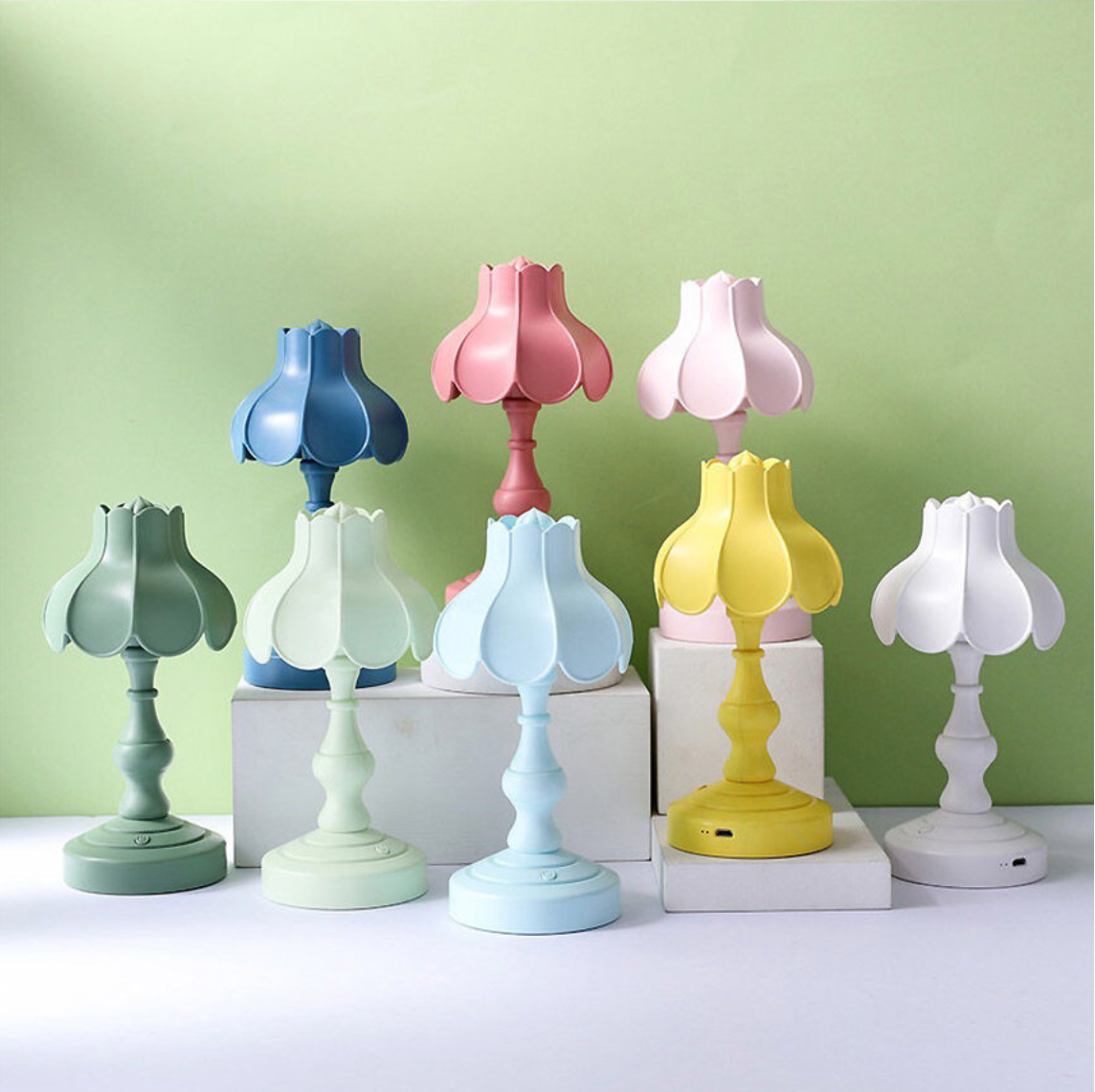 Adorable Retro Tulip Mini Table Lamp