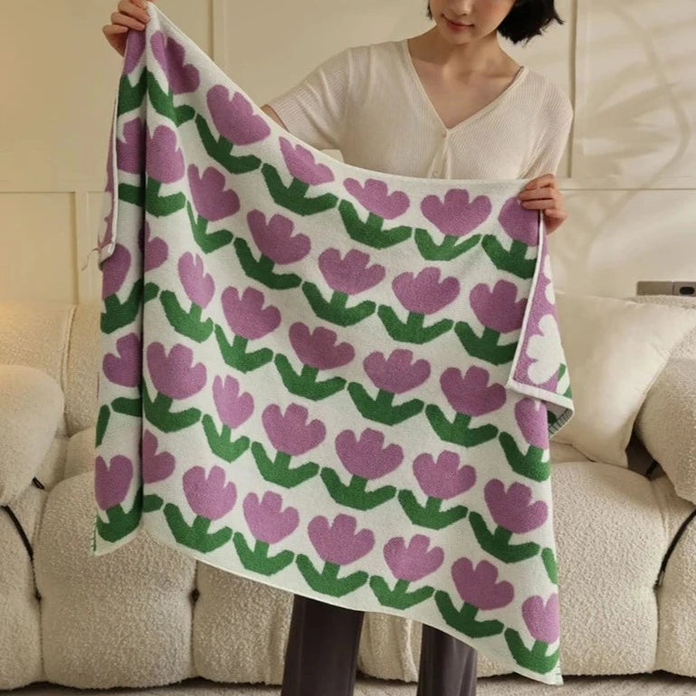 Cute Tulip Pattern Towel