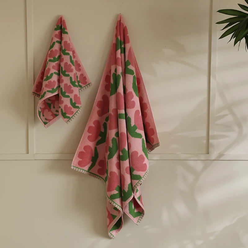 Cute Tulip Pattern Towel