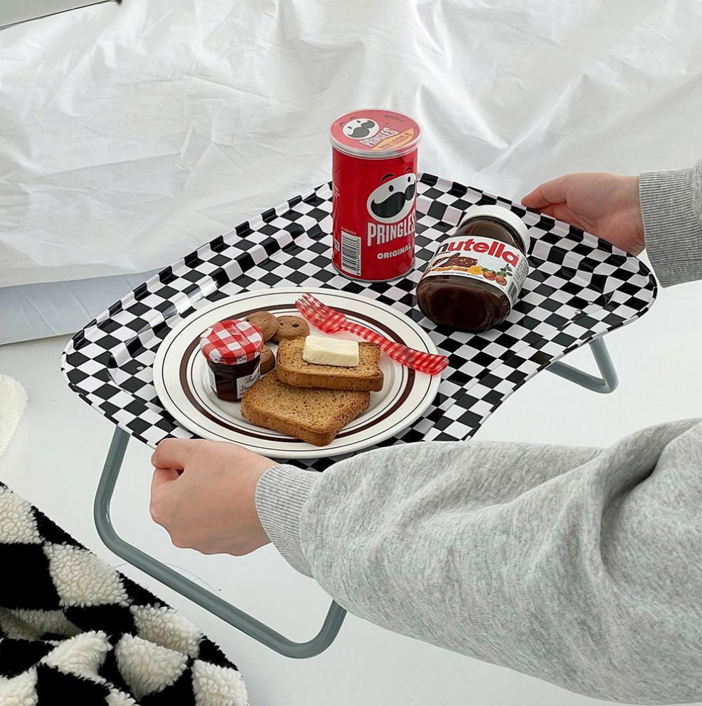 Retro Checkerboard Bed Lazy Table