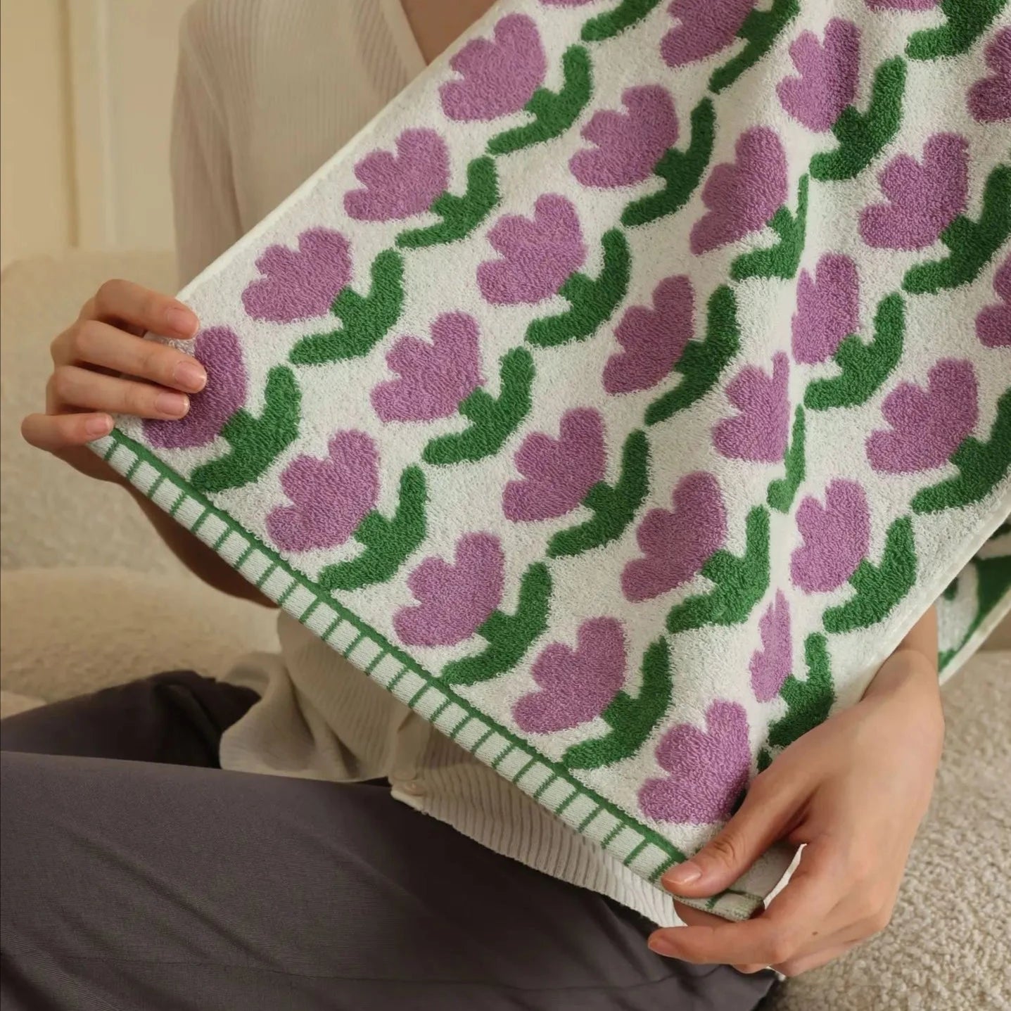 Cute Tulip Pattern Towel