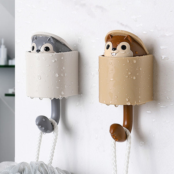 Peek-a-boo Squirrel Wall Hook