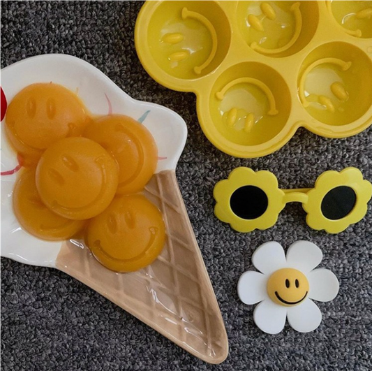 7 Holes Smiley Face Ice Cube Mold