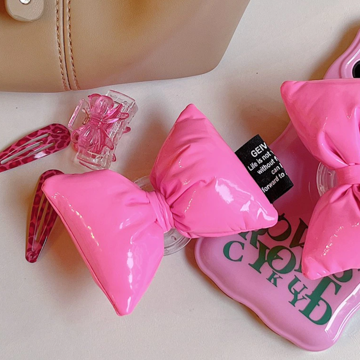 K-Style Barbicore Pink Puff Bowknot Phone Grip