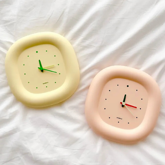 Cute Bubble Round Tagle Clock